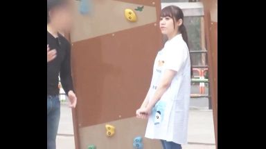 ♥保育園の先生が休憩中に中出ししてお昼から子供とお遊戯…先生のまんこは精子が溜まったままだよのthumbnail