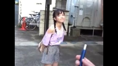 《工藤ララ》ミニ系パイパンJSロリ美少女が下校中、声をかけてきた見知らぬ変態ロリコン男の家について行くヤバイやつ!!のthumbnail