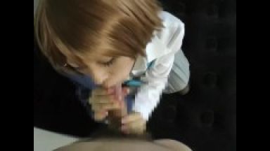 かわいい金髪ショートカットヘアアニコスプレイヤーJKの手コキフェラ抜きご奉仕のthumbnail