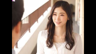 『乳首…硬くなってきたよ♡』芸人崩れの若い大学生が隣人人妻とエロ不倫！清楚美女の甘い囁き淫語に言いなりな巣籠りセックス！のthumbnail