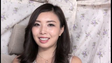 ☆人妻ナンパ☆　昼下がりの赤坂見附で見つけた程良い肉付きのグラマーボディがひと際目を惹くとってもキレイな美人奥さまがとびきりスケベな淫乱メス犬に豹変！浮気は良くない事だと分かっていながらも濡れたぎる雌穴を極太バイブで虐め抜かれて本性を露わにした欲求不満の人妻が魅せる淫らな姿を見逃すな！のthumbnail