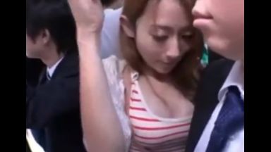 ♥「誰か犯して…♥」痴漢されたい私は胸元開いた大きなおっぱいを押し付けちゃう♥勃起チンポを見付けるとお尻でツンツン…チンポ挿入のthumbnail