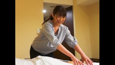 ☆デカ尻☆人妻☆五十路！みんな観て…五十路x美魔女！マッサージが好きだから…騎乗位で勃起しようよ「だめ…もっと！」おばさんのthumbnail