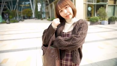 【宍戸里帆】童顔で可愛い現役大学生のお姉さんがAVが好き過ぎて自らAVデビューのthumbnail