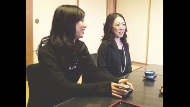 ♡娘の横でハメ狂う41歳母マンコ…「母さん…私も欲しくなっちゃうじゃないの…♡」気付かないふりして愛液トロトロrの娘まんこのthumbnail