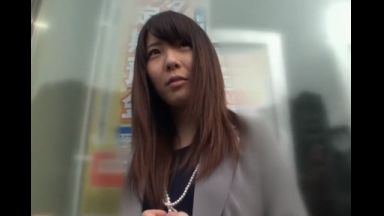 ！OH Yes…素人：ナンパ！フェラで絶頂しちゃって騎乗位で濡れちゃおうよHね「だめ…もっと！」☆お姉さん☆のthumbnail