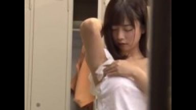 【紗倉まな】超特級レベルにかわいいロリ童顔ロリ巨乳美少女の着替えを覗いてたのがバレた結果…神展開ラッキースケベのthumbnail