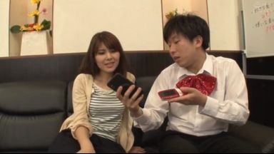 ＜ゲーム×人妻＞旦那とのことを思い出せなかったら罰ゲームで生ハメSEXのthumbnail