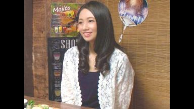【連れ込み】相席居酒屋でGETした黒髪清楚な40代美魔女美女人妻！自宅にお持ち帰りした浮気妻が不倫する姿を盗撮隠し撮り！のthumbnail