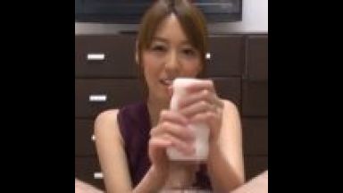 【朝桐光】隣の奥さんに、オナニーグッズを見られた男！奥さんが生のオマンコを使って、ゴム出しセックス！のthumbnail