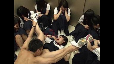 エレベータに閉じ込められてJCをレイプする教師【青井いちご 陽木かれん 吉川いと 桜木郁 若菜かなえ 貧乳 中学生】のthumbnail