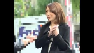 ♥「5分なら…不倫アンケート？」旦那がケチで…ビジホで中出しさせちゃう人妻おまんこ…欲求府不満まんこは不倫しちゃうのthumbnail