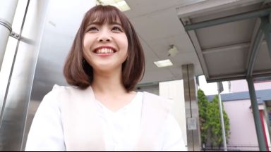 【三十路美人妻】あ～気持ちいいとこ当たってるぅ！可愛い若妻が暇つぶしに不倫・・ホテルでハメ撮りセックスのthumbnail