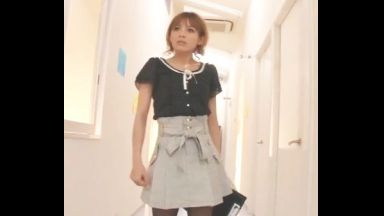 ♥「先生って処女なの？」生徒に痴漢される先生は激おこで反撃…だって私はあなただけの物よ…教え子と秘密のSEXのthumbnail