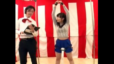 ♡電マをおマンコ固定で10分間で10問正解しないとHな罰ゲーム…清楚なおまんこがチンポで埋め尽くされちゃうのthumbnail