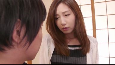 【佐々木あき】離婚した母と息子が再会！温泉先で息子を誘惑して・・母と息子が燃え上がる中出し母子相姦！のthumbnail