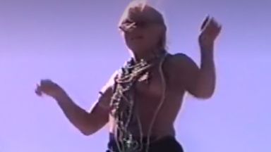 こんなにおっぱいを見せてくれるお祭りがあるのって羨まし過ぎますねｗｗｗのthumbnail