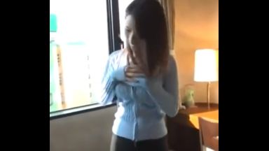 ！希咲エマ＿人妻！主婦…だめェェェ…人妻ナンパで濡れちゃおうよHね「いい…んん…イクぅぅぅ！」☆潮吹き☆のthumbnail