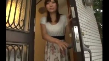 ☆人妻☆騎乗位！オナろう…個人撮影※ハメ撮り！フェラで射精しちゃう？…不倫の淫乱エロ動画→中出しのthumbnail