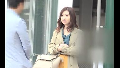 ネットナンパした小動物系人妻は拘束スク水プレイで欲情するド変態妻のthumbnail