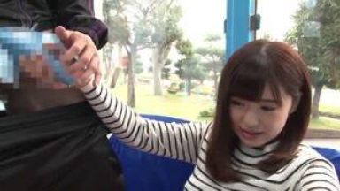 【素人娘】顔を背けて恥ずかしがる素人娘も1度スイッチ入ったら、あららのら～ｗｗのthumbnail