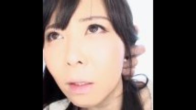 【ＡＶ出演・四十路妻】性欲が増してきて・・オナニーで慰めてる奥さん！マン汁だらけの剛毛マンコから潮吹きのthumbnail