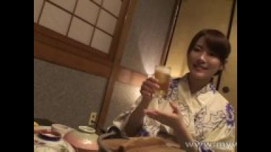【早乙女ルイ】浴衣姿で笑顔の美人妻が超エロい！お酒を飲みながらほろ酔いセックスで人妻寝取られ不倫人妻mywife（マイワイフ）のthumbnail