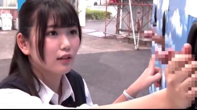 〚マジックミラー号〛　「こんなに大きかったかな？」青春真っただ中の高校生カップル　舐めて彼のチンポを吟味のthumbnail