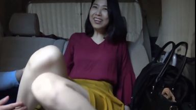 【素人熟女】「これから十年ぶりにヤルのかと…」肉体の寂しさから撮影応募した五十路生保レディは久々のチンポに絶頂のthumbnail