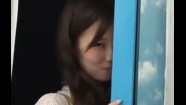 ☆手コキ☆無許可中出し☆素人ナンパ！これこれ…中出しxマジックミラー号！カップルでドピュピュ…マッサージで濡れちゃおうよ→寝取られのthumbnail