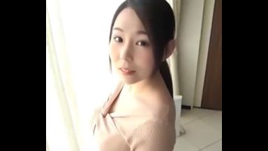 ！！こんなおばさんを抱いてくれるの？…こんなに清楚な人妻も欲求不満でチンポ欲しがって離さない！！のthumbnail