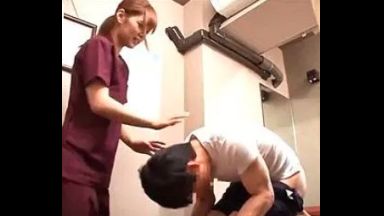 ☆紺野ひかる☆美乳☆貧乳☆騎乗位♡SEXしよう…紺野ひかる※フェラ♡マッサージであなたの精子ドピュしちゃお※マッサージ師で性欲暴発しちゃうエロ動画※中出しのthumbnail