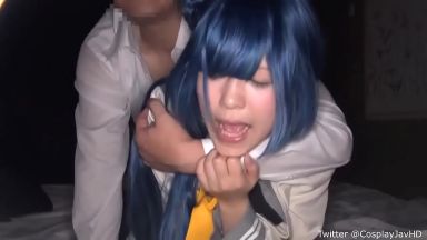 アニコスプレイヤーJK制服姿のロリ童顔ロリっ子に遠慮なく生ハメ生中出しする激エロハメ撮りがこちらですのthumbnail