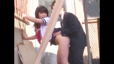 【淫乱JK】SS級の激カワ女子校生がバスでM男を誘惑し濃厚ご奉仕！人気の無い場所で逆レイプばりにハメまくり絶頂！のthumbnail