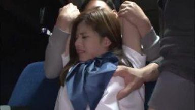 【レイプ】こんな事があってもいいのだろうか…田舎町を走るバスの中でまさかの卑猥な事件が…のthumbnail