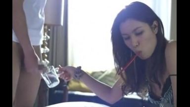 寝起きに場ブラシにザーメンを出させ歯磨きコップにも出させて口をゆすいでゴックンしています。のthumbnail