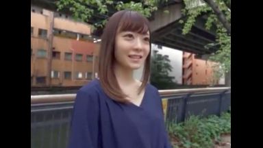 ♥結婚指輪を外して清楚な新婚妻がチンポ欲しがる…旦那じゃ満足できない絶倫おまんこ…イカせて欲しいののthumbnail