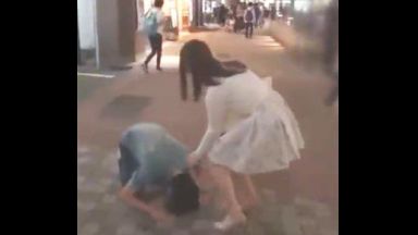 ♡土下座ナンパ「勃起しない童貞君のお相手をどうかお願いします…♡分かりましたから…」のthumbnail