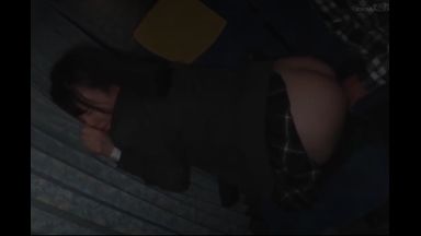 【夜行バス】眠っている制服JKのおまんこを隣席の男が弄り倒す！泣いても止めてくれずに痴漢チンポに強姦中出しされる！のthumbnail