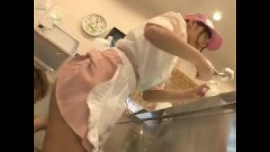 アルバイト店員のお姉さんがカウンター越しでめちゃくちゃにされちゃう美少女レイプのthumbnail