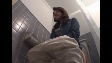 ！でも好きだから…隠し撮り＿中出し！おばさん大すきで困っちゃうの…熟女の超絶H動画「んぁぁぁ…。イっちゃう！」☆素人ナンパ☆のthumbnail