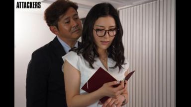 【蜜美杏】美巨乳おっぱいのスタイル抜群な人妻秘書を脅して社長室でNTR子作り中出し性交！のthumbnail