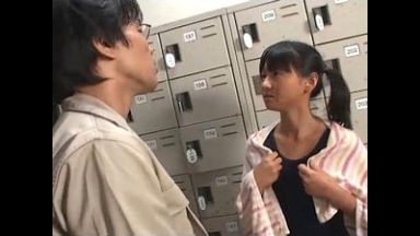 日焼けしたスク水JCがクズな父親に中出しレイプされる【玉木純子 近親相姦 中学生】のthumbnail