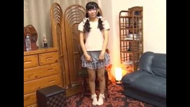 幼女服着た小学生サイズの美少女と中出しセックス【くるみ JSロリ】のthumbnail