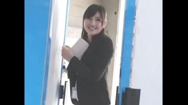 ☆スーツ☆初体験☆童貞卒業！オナろう…童貞＠童貞喪失！騎乗位だから最高なのよ…素人の姦通エロ動画→素人ナンパのthumbnail