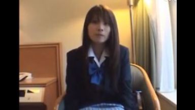 ［ＪＫ面接］芸能界に憧れる素人女子校生をホテルで面談して…枕営業を強要してハメ撮りしちゃう鬼畜ブローカーって実際いるよねって話！！【無料動画】のthumbnail