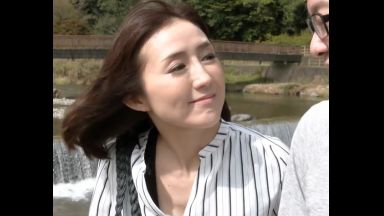 ！！就職祝いは母のカラダ「これからお母さんと温泉でSEXするんでしょ…！！」大好きな母と1日中挿入し続けた思い出のthumbnail