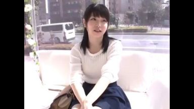 【マジックミラー】清楚美少女なのに実はセックス大好きなエロエロJDに即ハメ企画！肉棒で喘ぐ童顔ロリなドスケベビッチ！のthumbnail