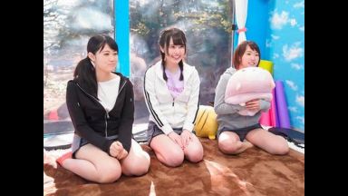 【マジックミラー】スポーツ女子JD3人組が質問中に突然デカチンを即ハメされるエロ企画！仲良くハメられるエロエロ乱交！のthumbnail
