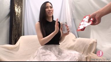 【ナンパ・巨乳人妻】お酒と謝礼でうまく誘導・・車内で人妻をローターと電マで大量潮吹きの巨乳奥さん！のthumbnail